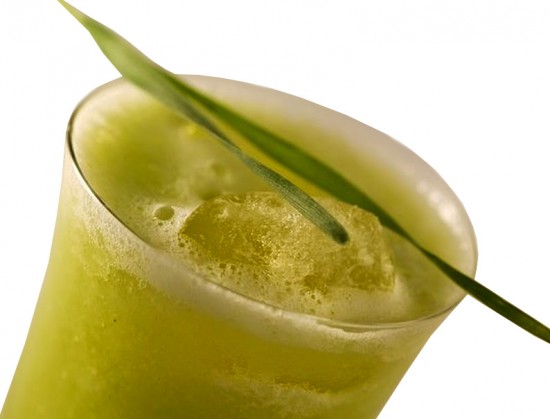 Chá Verde Com Abacaxi e Salsinha – Benefícios e Receita Como Consumir o Chá Verde Com Abacaxi e Salsinha Receita do Chá Verde Com Abacaxi e Salsinha